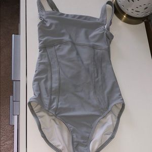 Collections by Claudia Leotard (CH-XL)